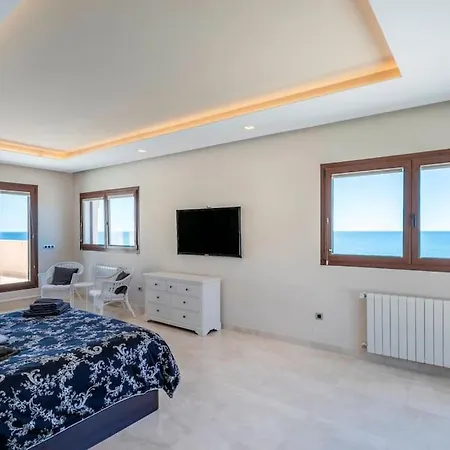 Irene: Beachfront Luxury With Sea Views And Private Pool * Alicante