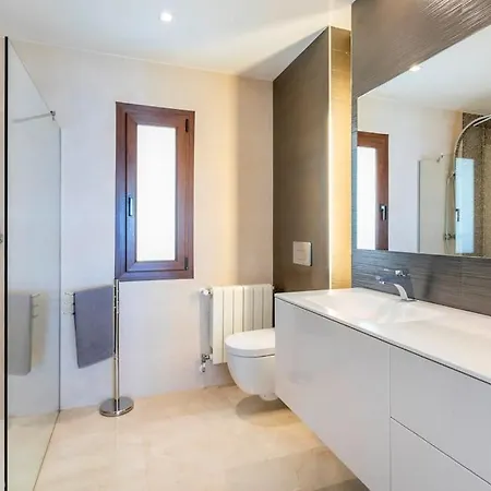 Irene: Beachfront Luxury With Sea Views And Private Pool *